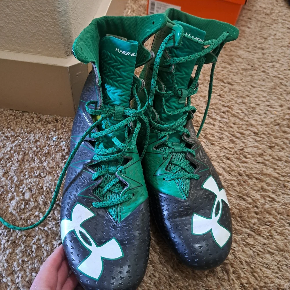 Under Armour Mens Green‎ and Black Cleats Size 13.5